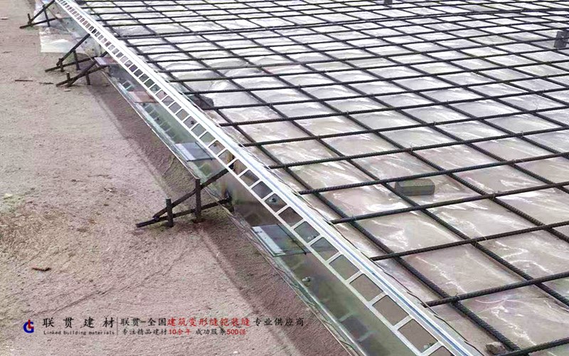 云浮市LG160-3000镀锌钢板铠装缝案例